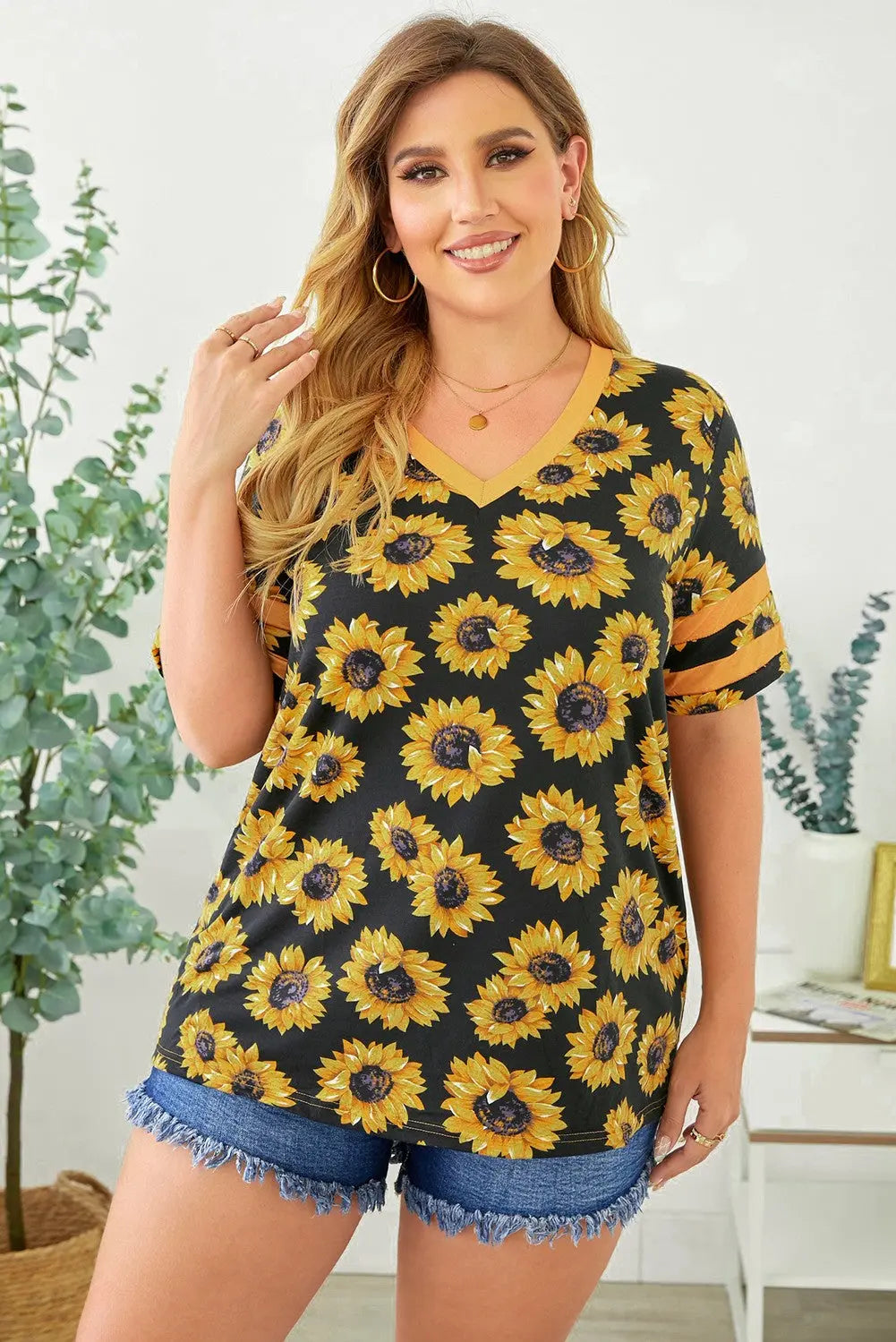 Plus Size Tie-Dye V-Neck Tee Shirt - Image #5