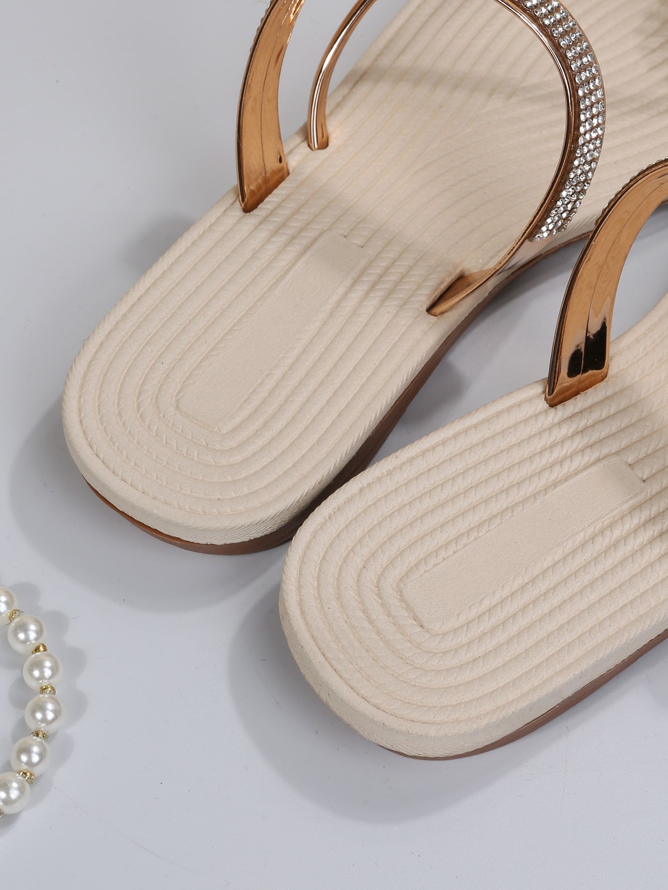 Rhinestone Decor Toe Ring Flat Glamorous Thong Sandals